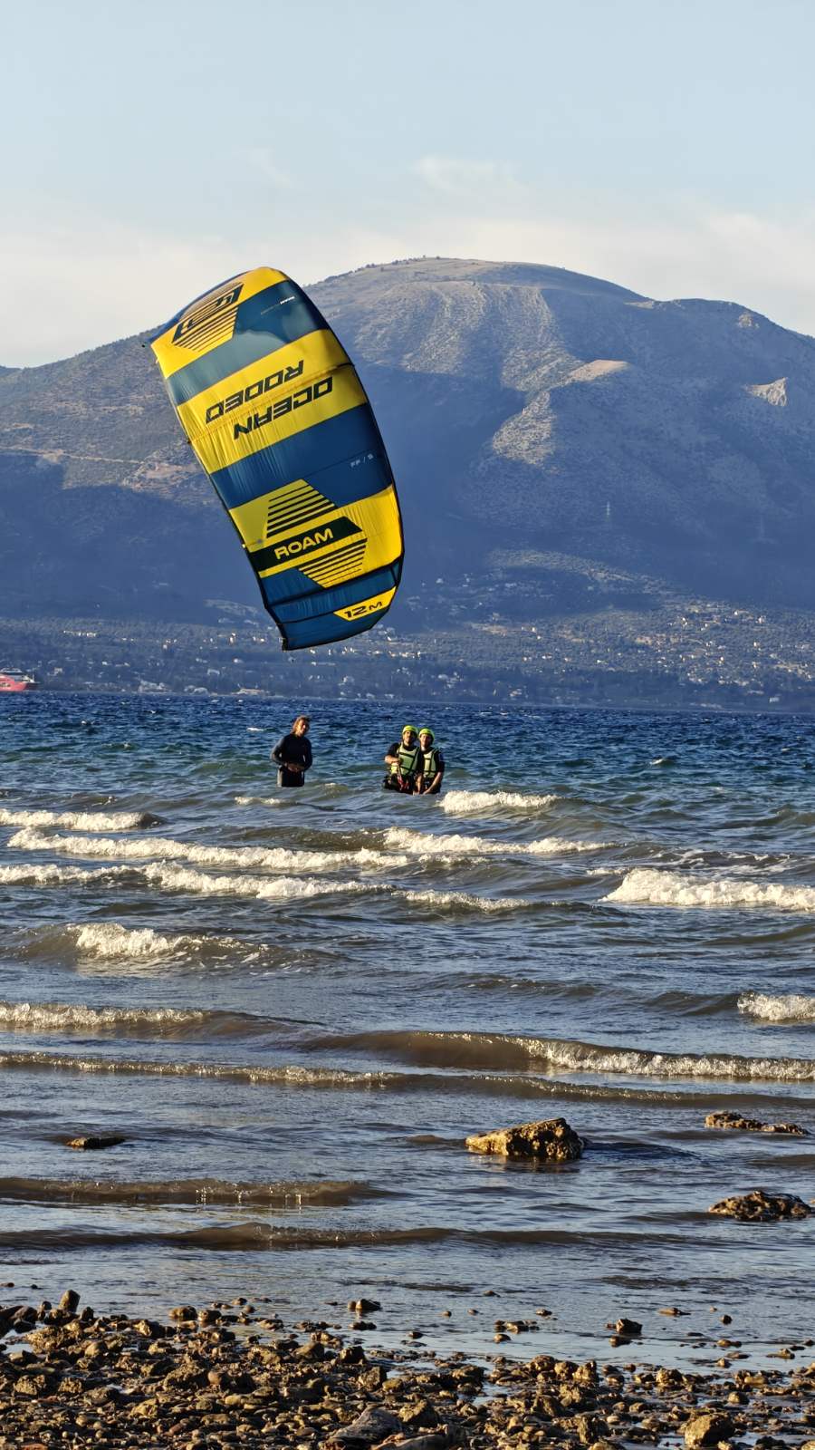 Kitesurf lesson in Oropos near Athens with KiteClub
